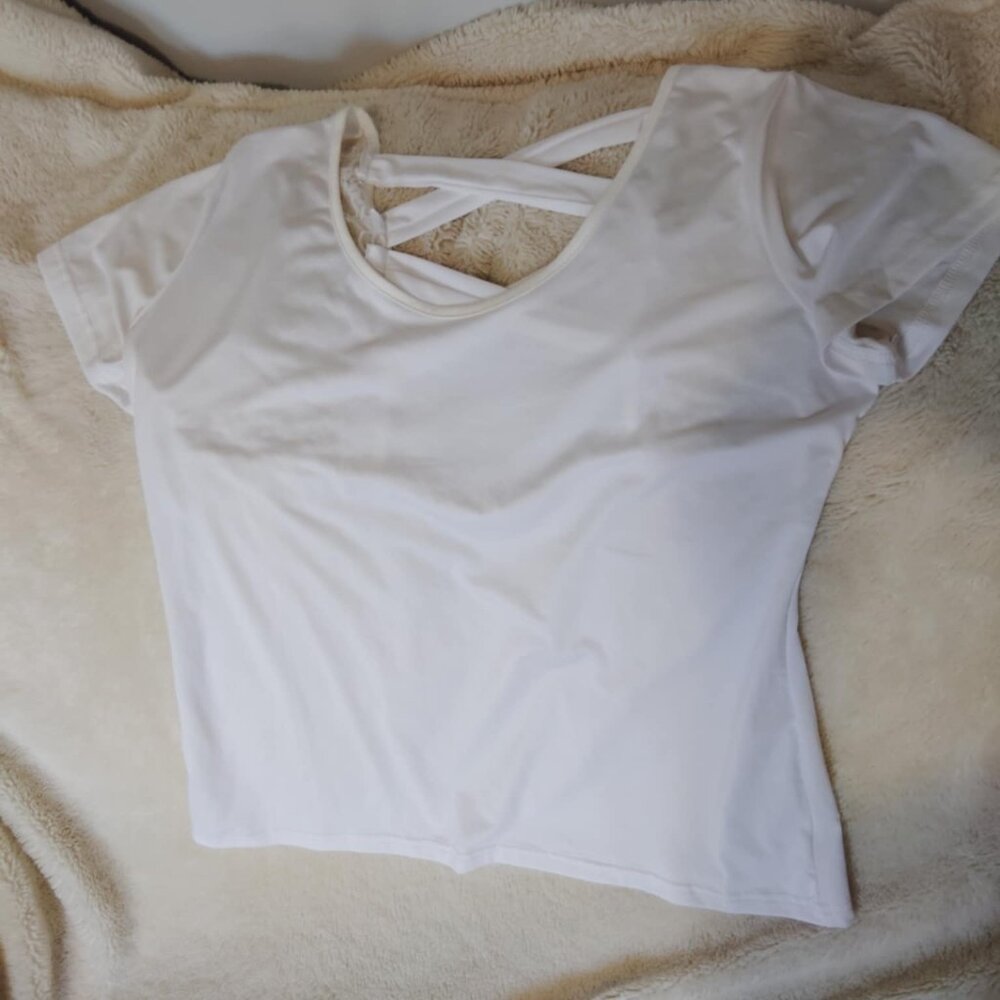 White Short Sleeve open lace back Size 2XL